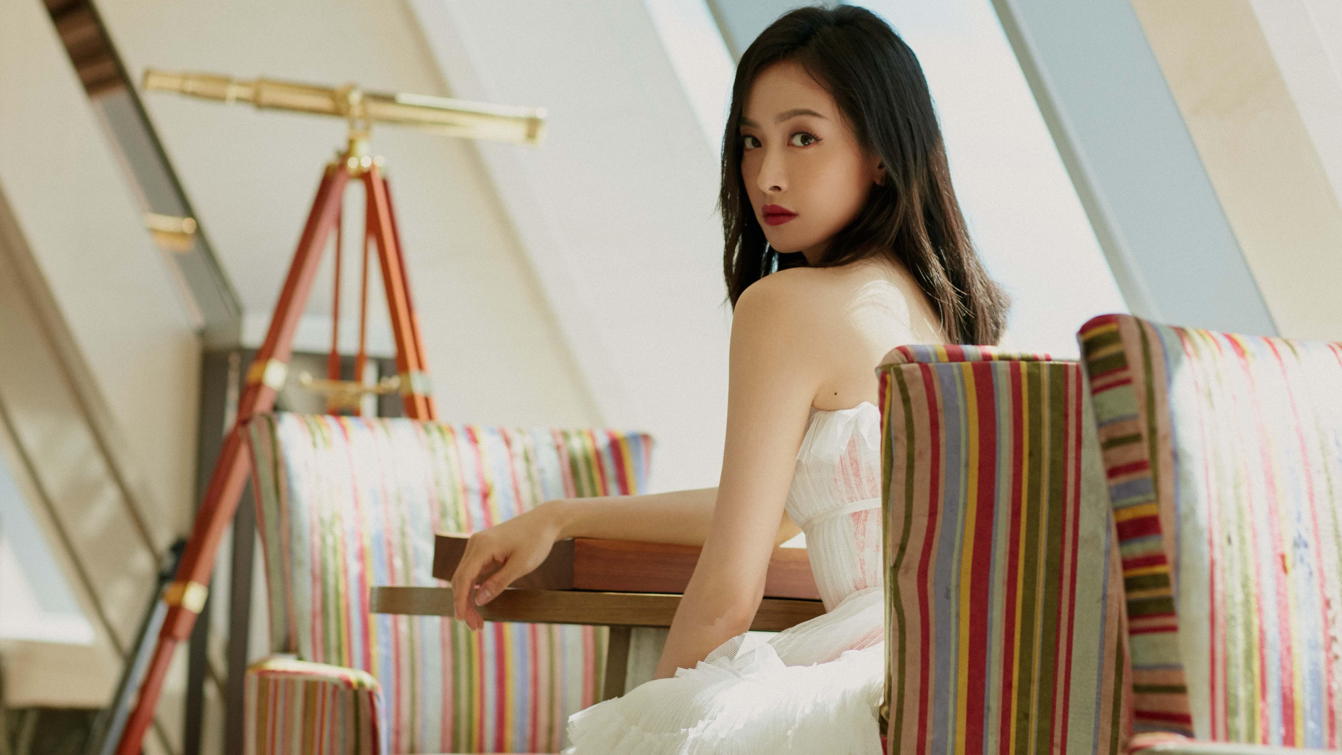 平行时空，曼城绝杀的英超之夜，哈登正在主导一场攻防转换革命