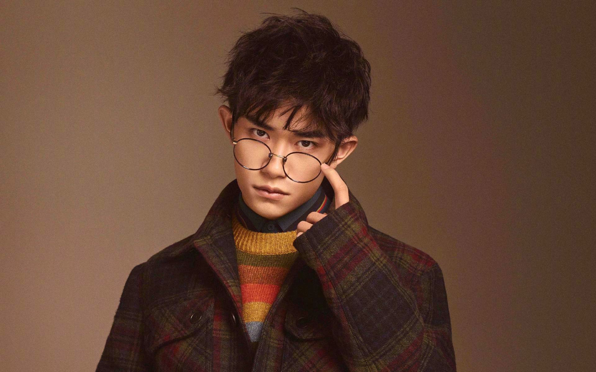 大舞台的征服者，苏亚雷斯的传奇与日本足球的马竞突围